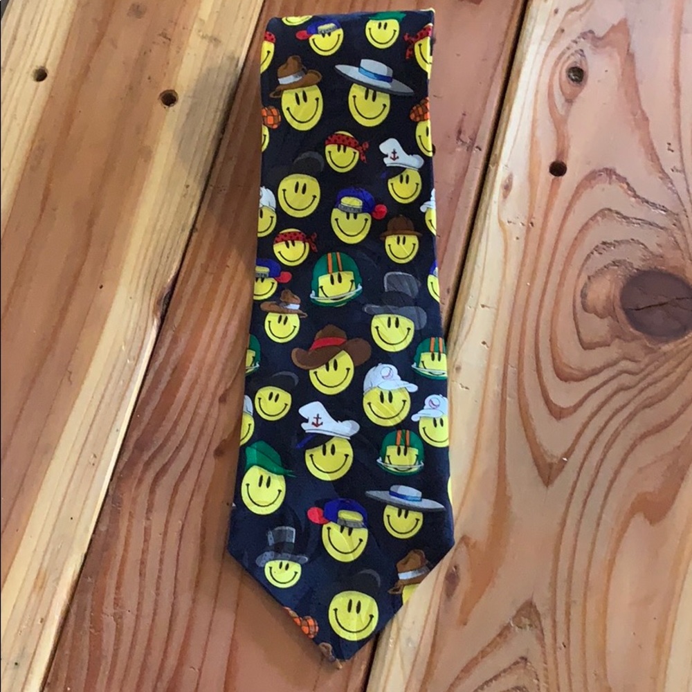 Addiction Smiley Face Emoji Tie